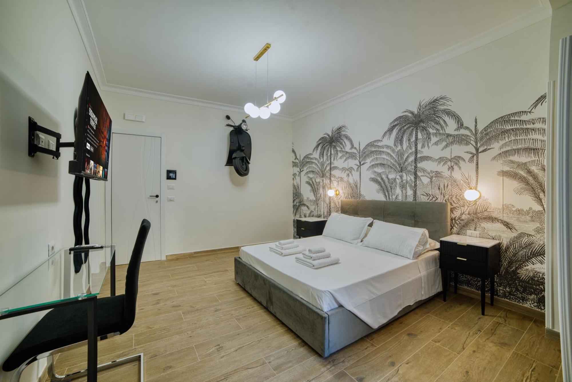 Radio Suites — Photos 1